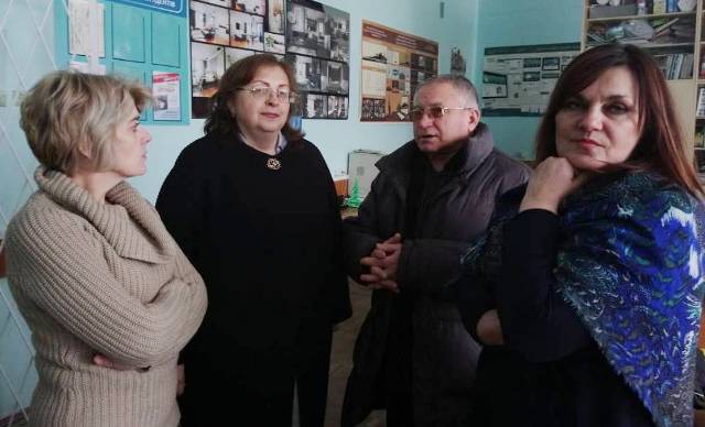 Маркович М.Й., зав.каф-ри дизайну Луцького НТУ Пасічник О.С., Нетриб'як М.М., Дячок О.М. (зліва направо)